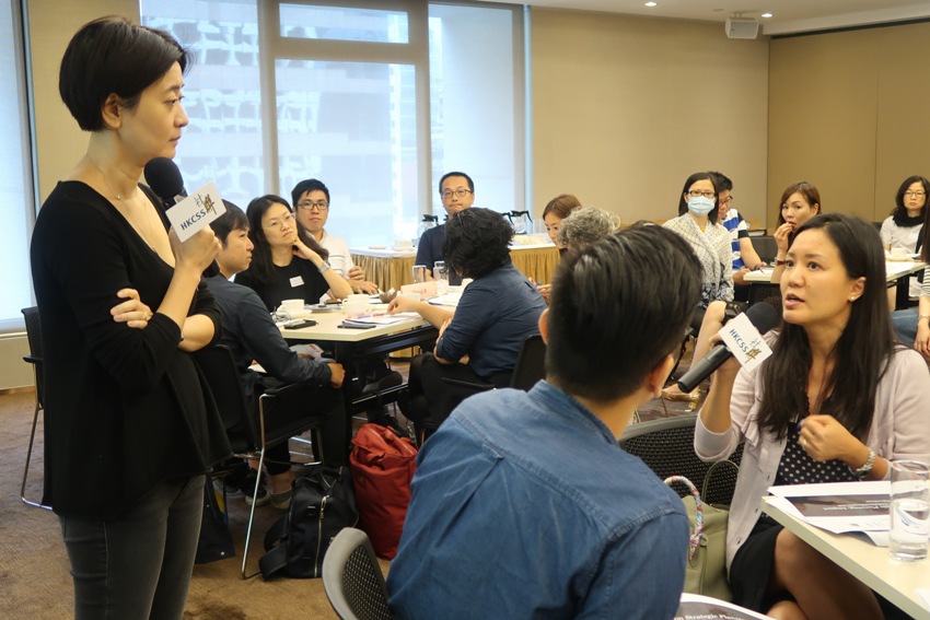 Participants actively shared their experience and raised questions. Ms Tsui made comments and responses accordingly.