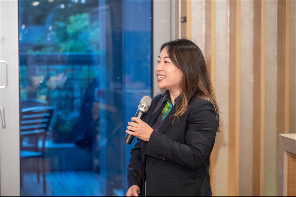 The Dialogue Table: Profiling to Empower Networks 