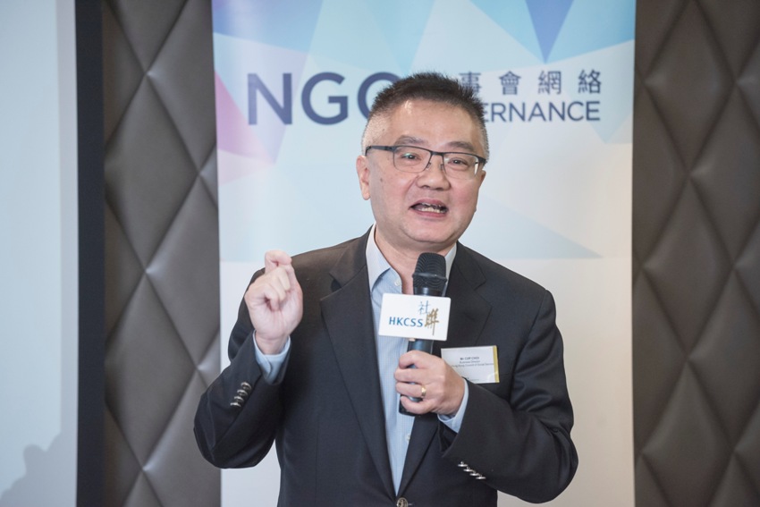 Mr Cliff Choi, Business Director, HKCSS, introduced two surveys on governance and invited agencies for participation. He also updated on the progress of the Council’s work on LSG review.