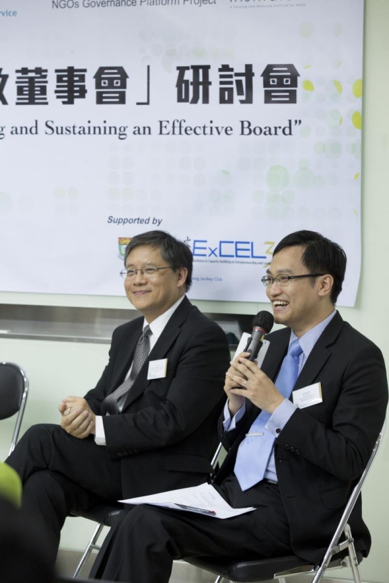 Dr T L Lo, Chairman, Executive Committee, The Mental Health Association of Hong Kong (left) and Dr Gary Ng, Chairperson, Hong Kong Federation of Handicapped Youth shared their valuable experiences in sustaining the health development of their boards.